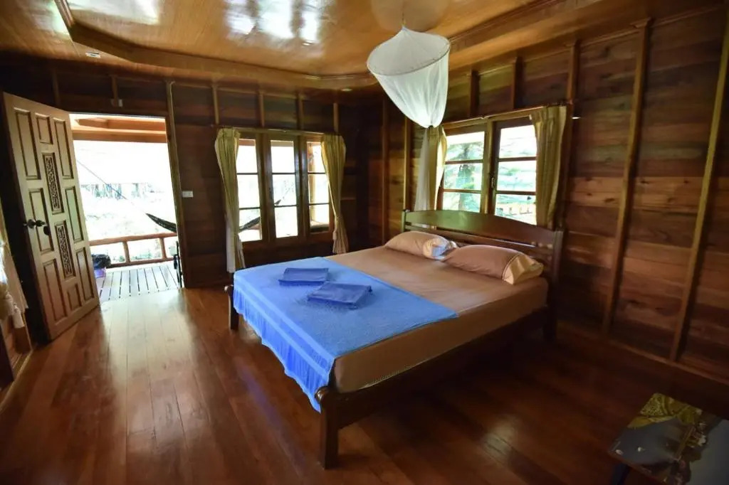 Namtok Bungalows