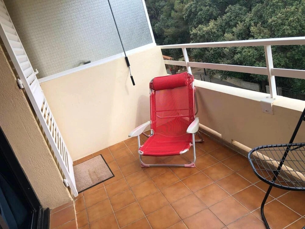 Studio in Six-Fours-Les-Plages, with Wonderful Lake View And Furnished Balcony - 200 M From the Beach