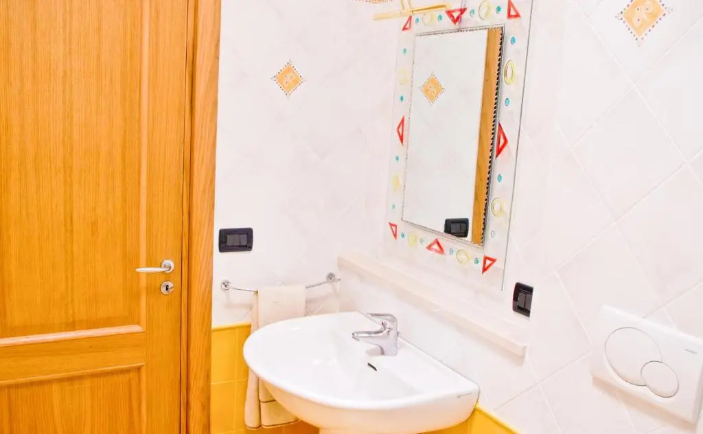 Otranto: independent villa in an elegant residential area, 550m from the sea