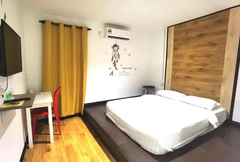 OYO HOME 90667 Chen Room Bs
