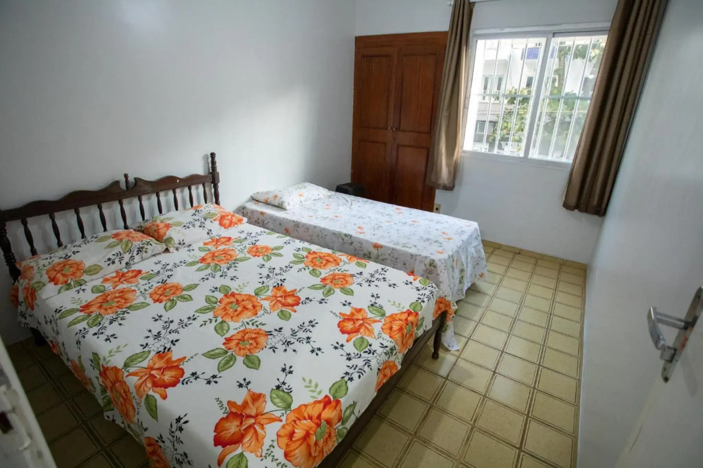 PRAIA DO MORRO - APTO 3 QUARTOS SENDO 2 SUITES WIFI 300 MB E GARAGEM - 50 METROS da PRAIA - ATÉ 8 PESSOAS