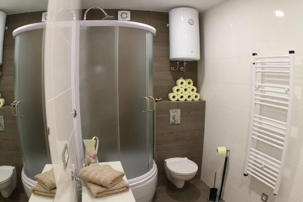 Studio Apartments Mirakul