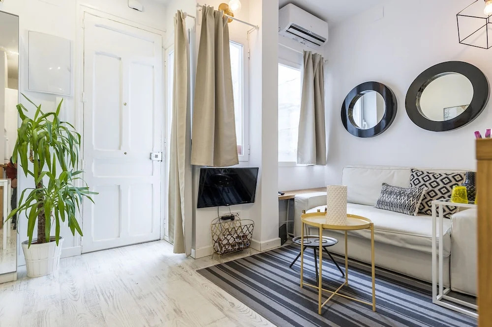Chic Apartment Lavapies I