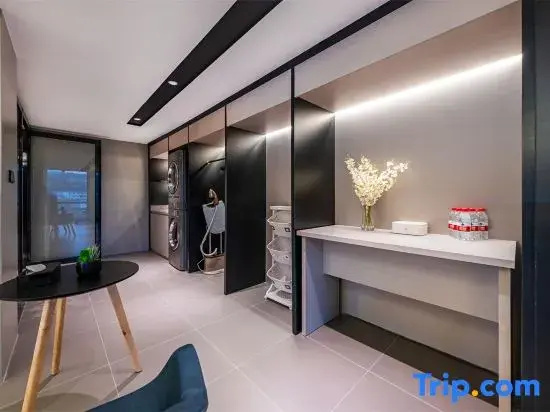 Homeinn Selected Hotel (Zhaotong Zhenxiong Yilian International Trade City)