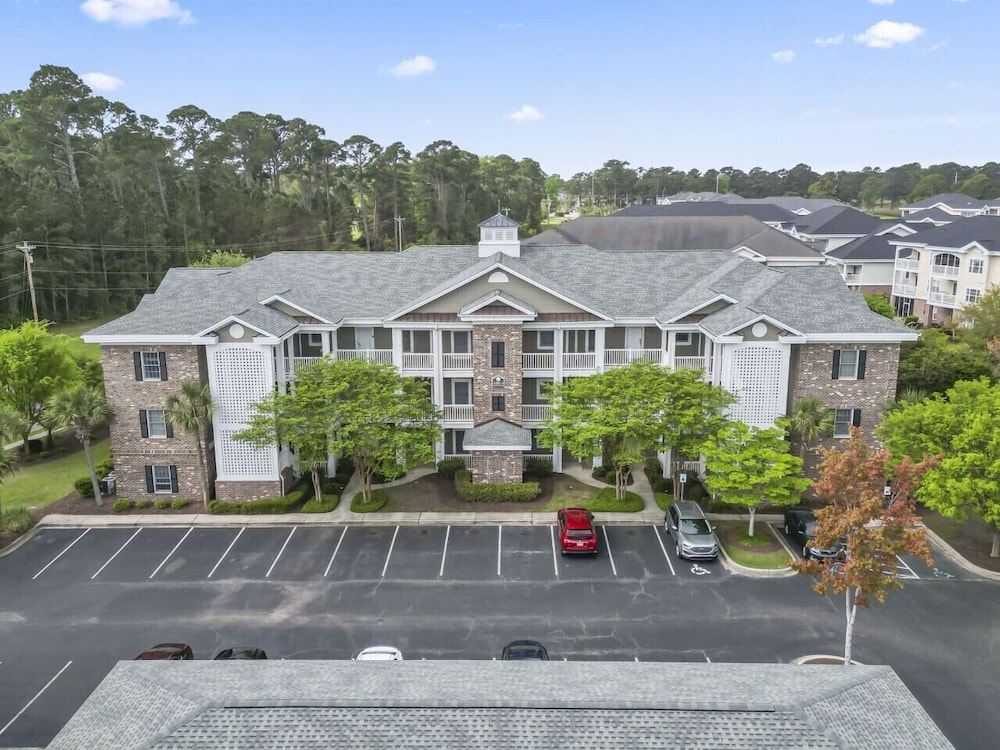 Oh My Gosh So Posh! Stylish 2BR Condo w/ Glam Decor, Bright Spaces & Relaxed Comfort