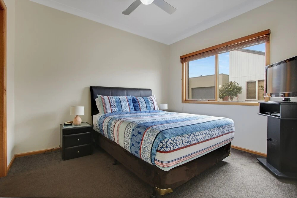 Apartments on Church 7 - Family Lakeside Escape