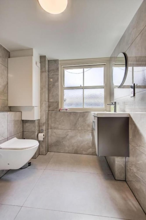 Stylish 2BR Apartment in Leicester Square