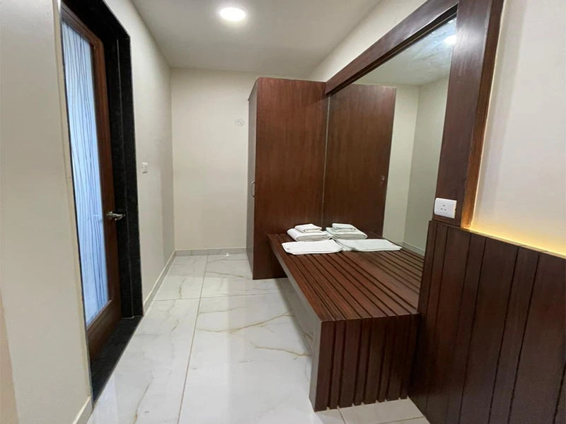 Veerdency Luxury Resort - 3 Km to Banglore Airport