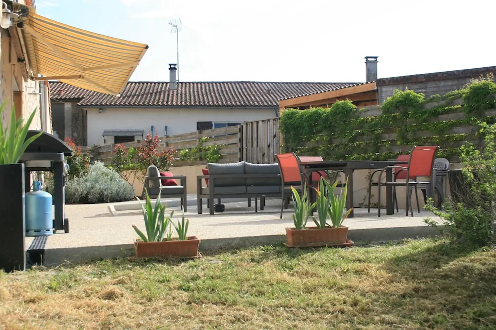 LES GALAINES