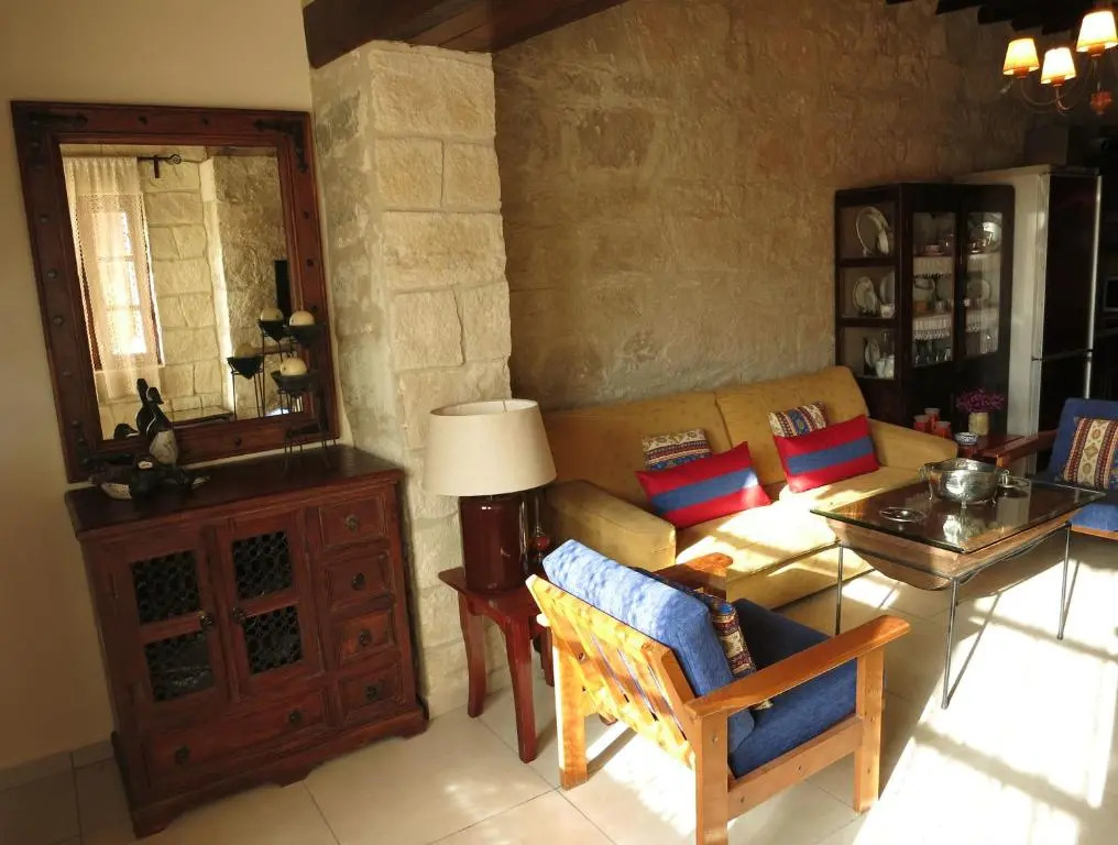 Simona Stone House