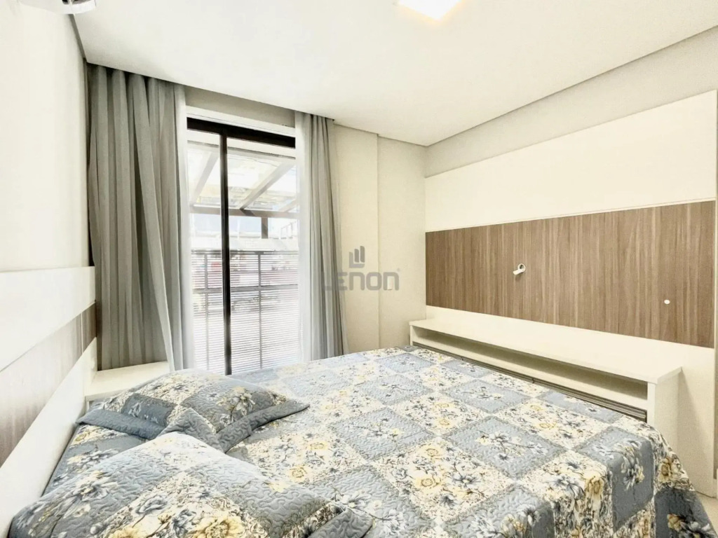 180 - Lindo apartamento com 02 suítes em Mariscal