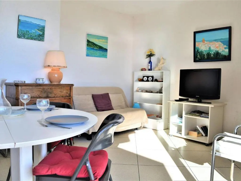 Appartement Le Lavandou, 3 pièces, 6 personnes - FR-1-251-374