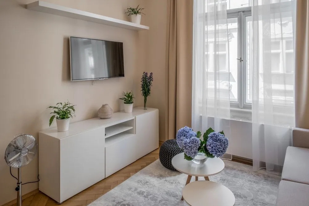 Mordecai 12 Apartments by Adrez