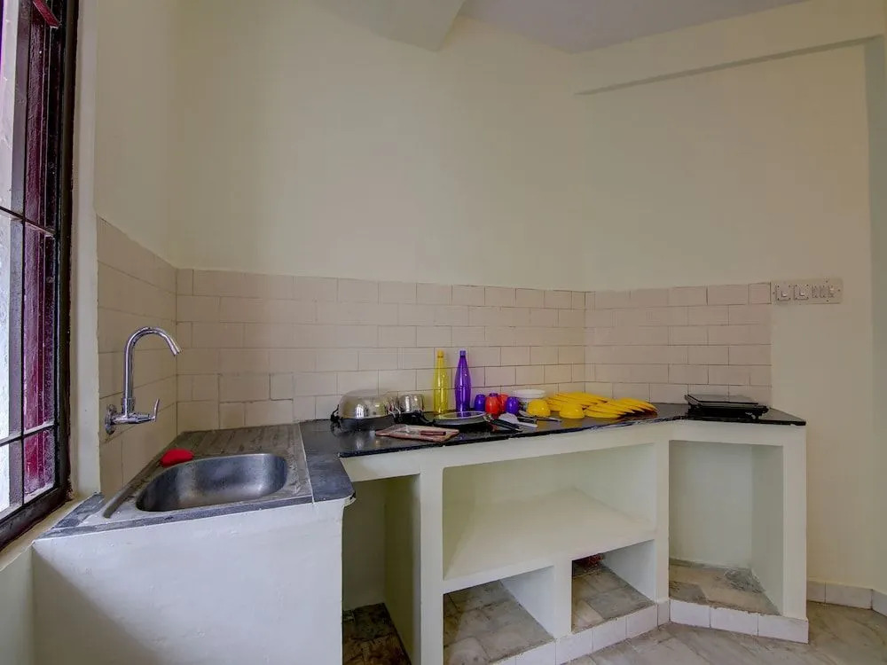OYO 15221 Home Elegant 2BHK Near Anna Nagar