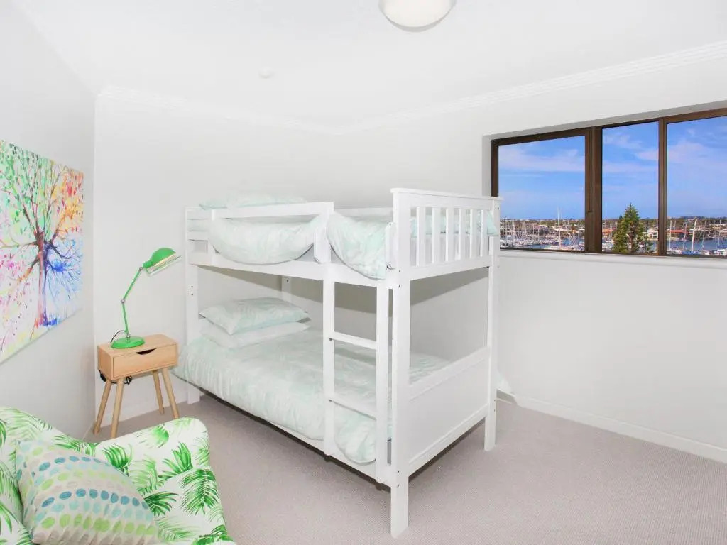 Parkyn Place 7 - Newly Refurbished Three Bedroom Oceanfront Apartment with FREE WIFI!