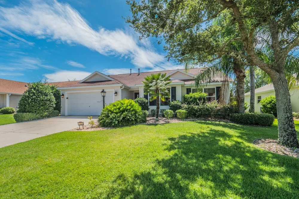 Duncan Drive 1303 by White Pelican VR