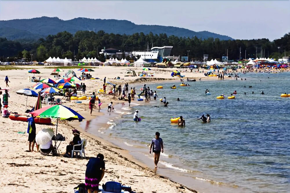 Goseong Hwapoli Pension