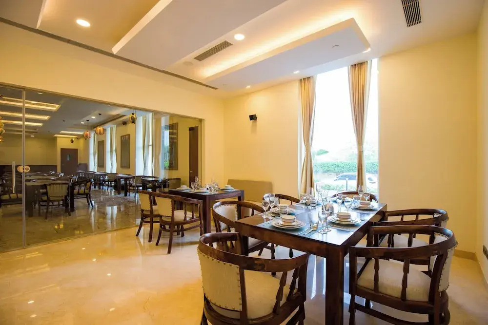Eternal Oasis by Alaya Stays, Golf Course Road