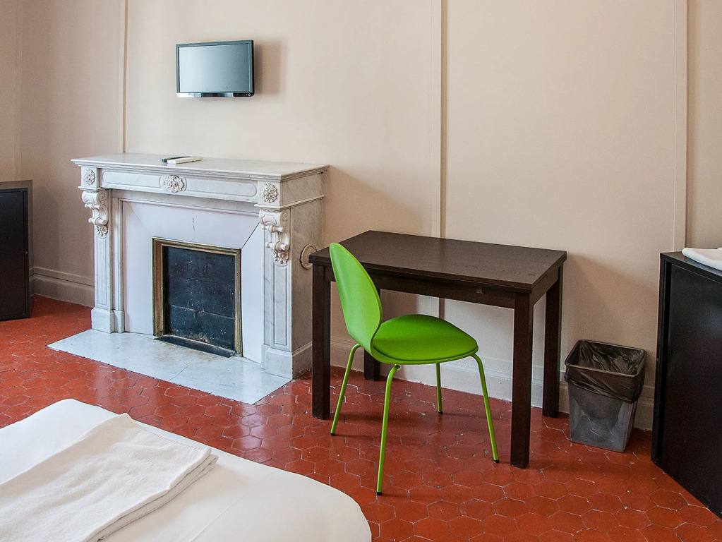 Pop Hostel