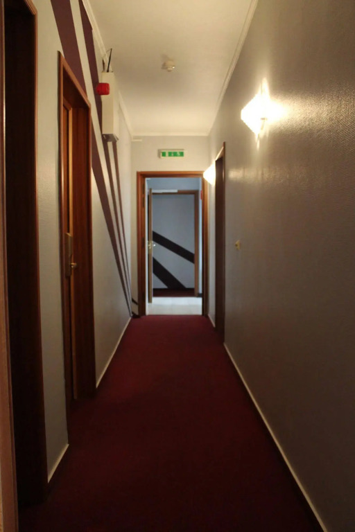 Yasha Hotel