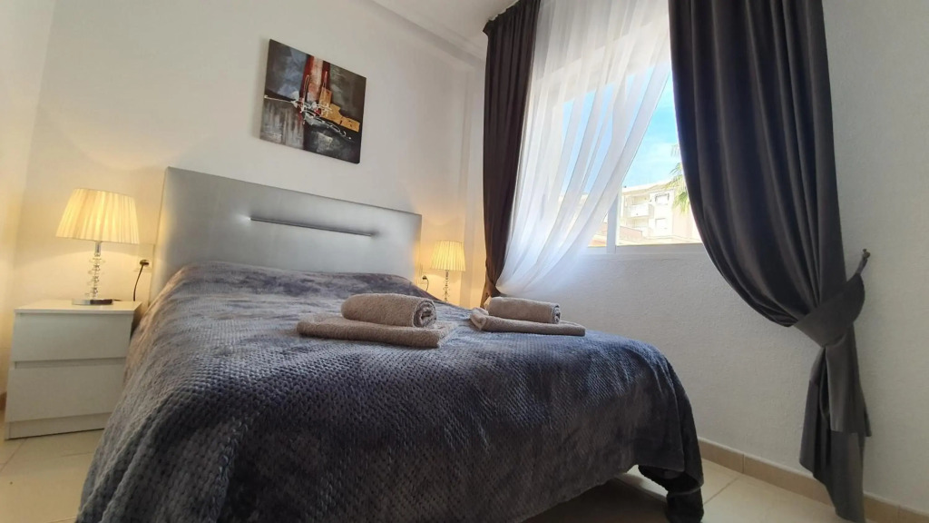 Sunny apartament near La Mata beach
