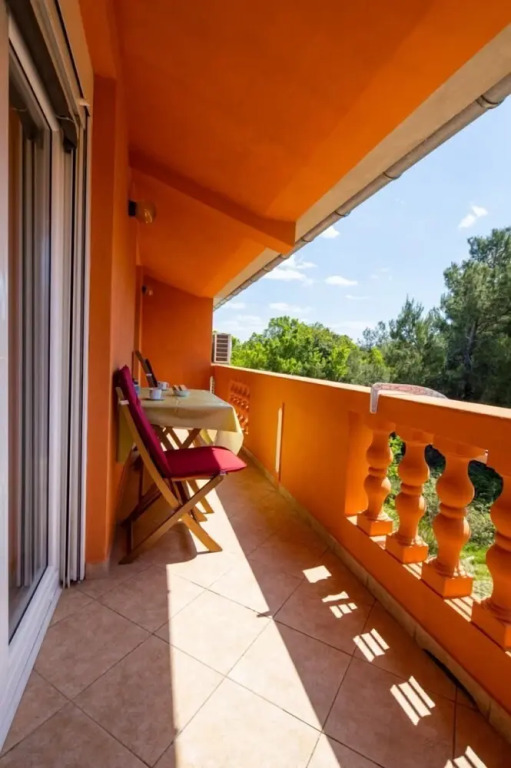 Apartments Den