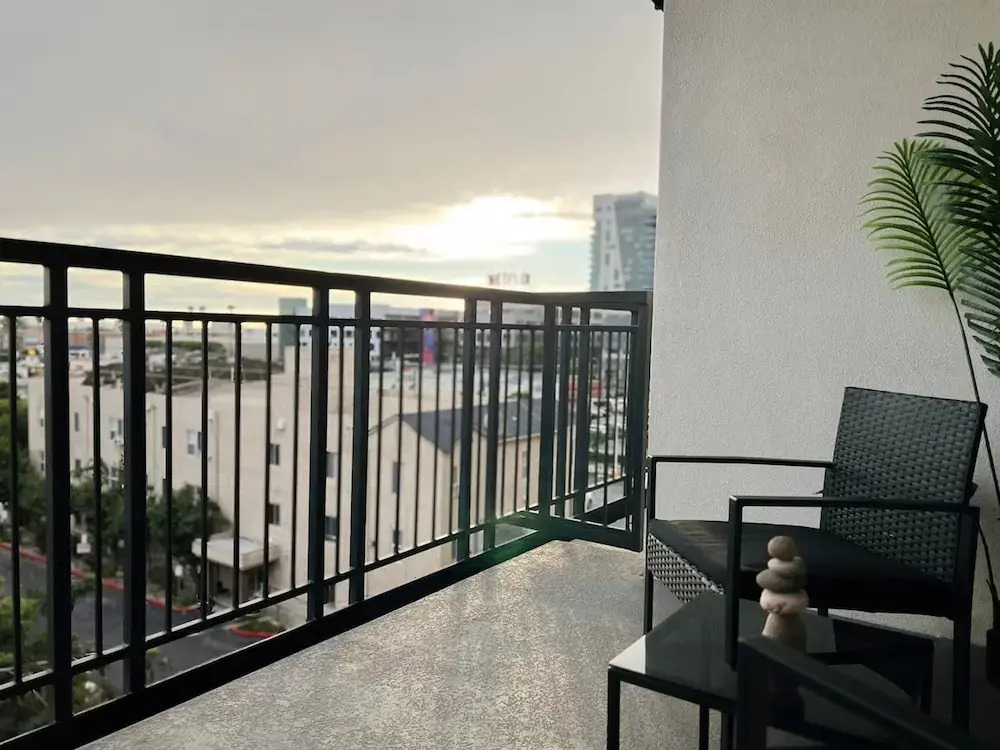 Luxurious Mid-hollywood City View Free Parking