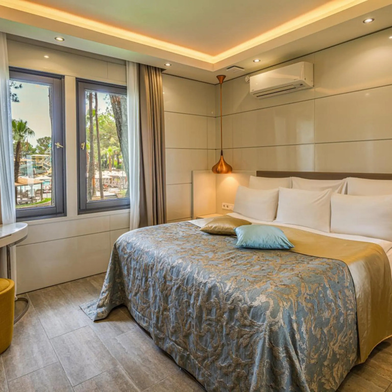 Renaissance Antalya Beach Resort & Spa