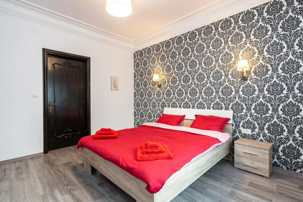 GOLDEN LEAF - Stunning Central 1BR Apt