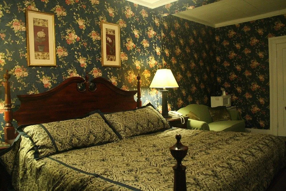 Yankee Pedlar Inn