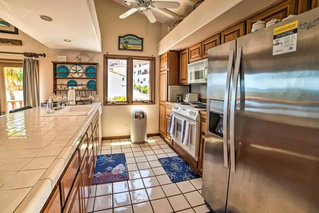 Lux Oceanfront Penthouse suite w/panoramic views