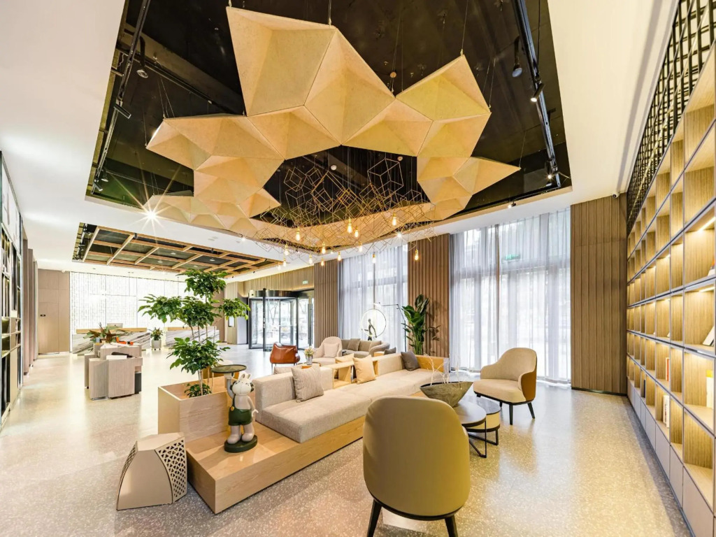Atour Hotel Jiaxing Haiyan Haifeng Road