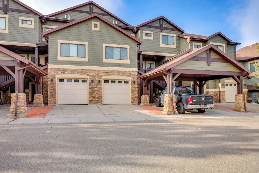 High-end Huntsville Condo w/ Private Hot Tub!