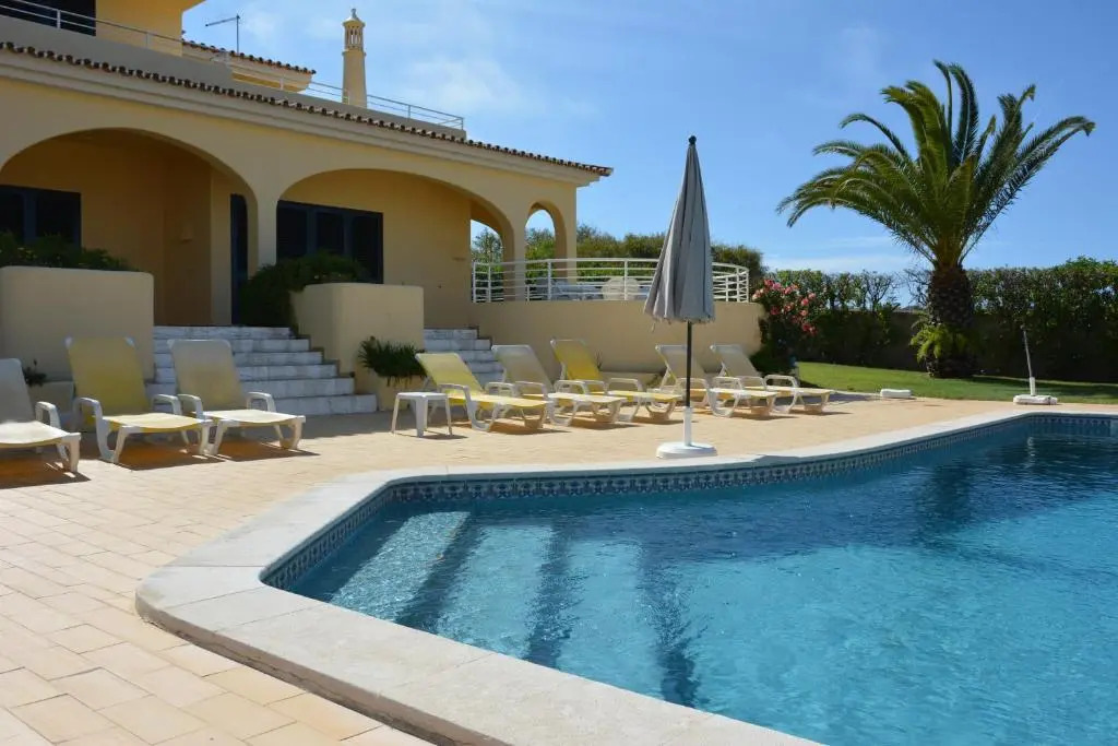 Villa Paraiso - 4 Bedrooms and pool