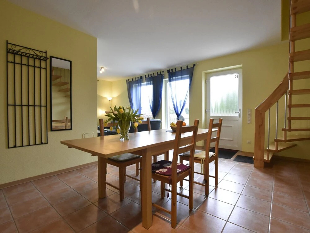 5-zimmer-ferienunterkunft in Zierow mit Garten