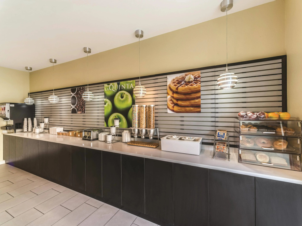 La Quinta by Wyndham Collinsville - St. Louis