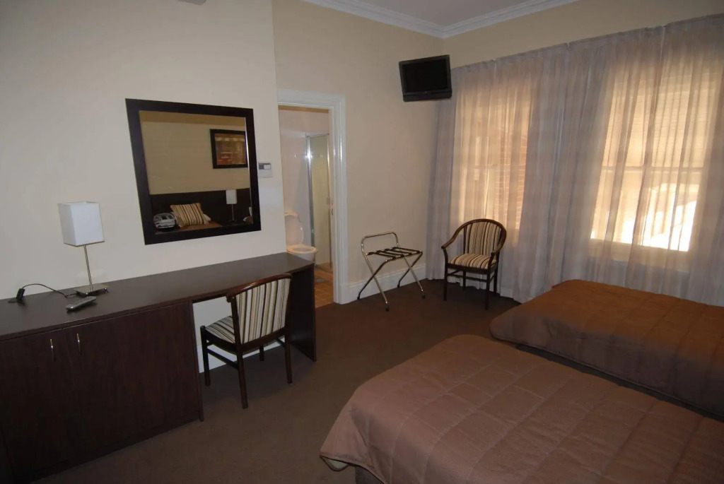 Captain Cook Hotel Botany