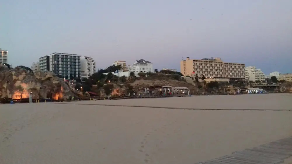 Praia da Rocha, Clube Praia da Rocha, Bloco I, WIFI Gratuito, Ar Condicionado, by IG