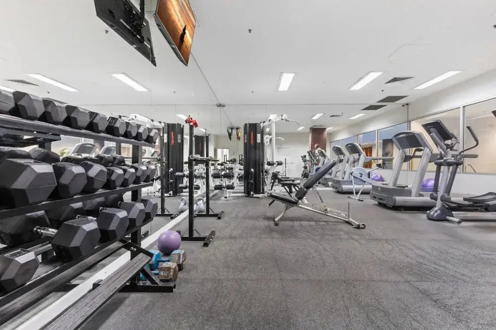 Impeccably Chic 2-bed With Views & Fab Amenities