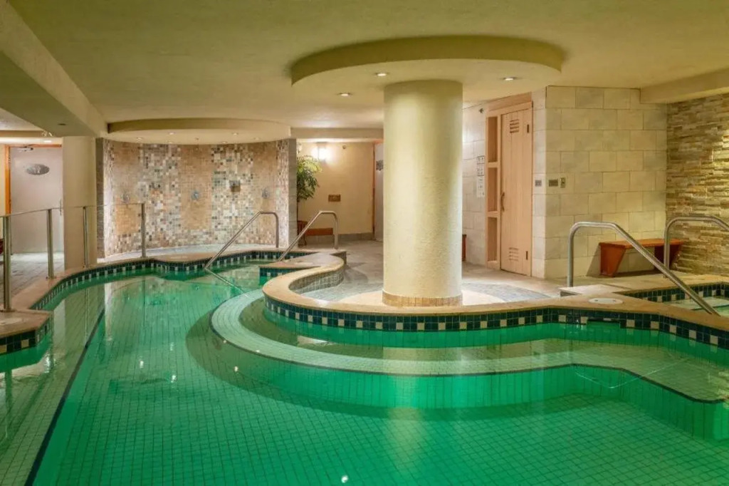 Banff Caribou Lodge and Spa