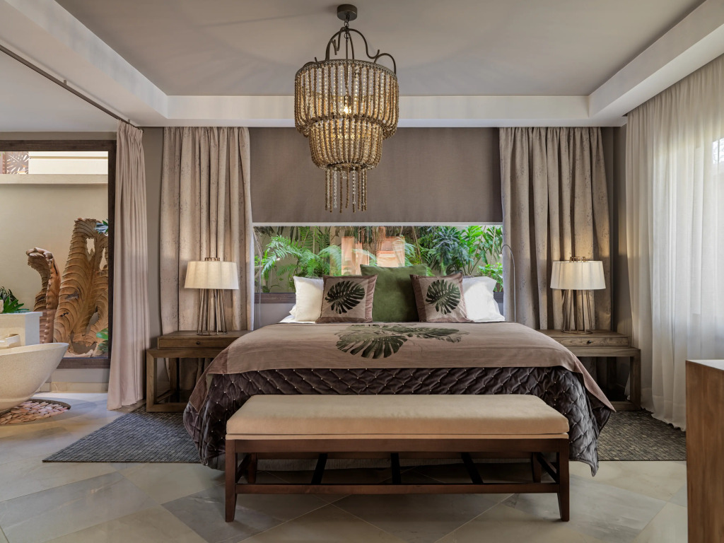 Royal River, Luxury Hotel