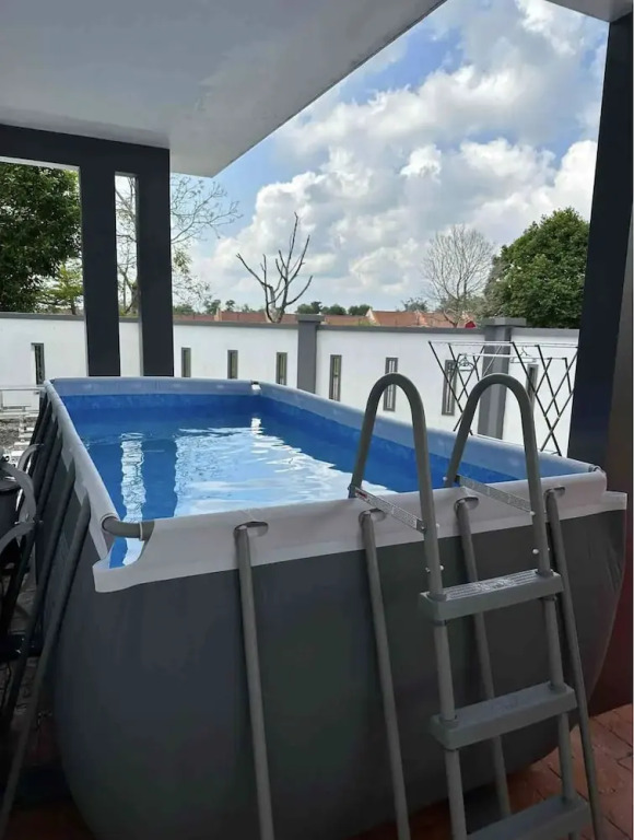 Hom Villa 16-25 pax