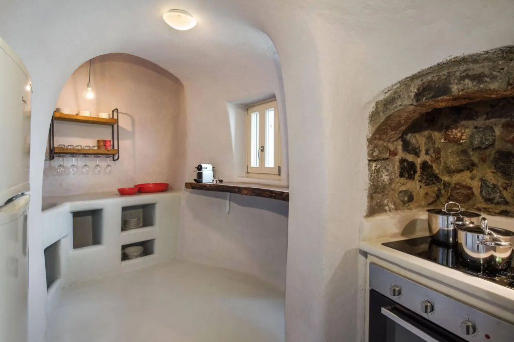 Ammos Oia Mansion