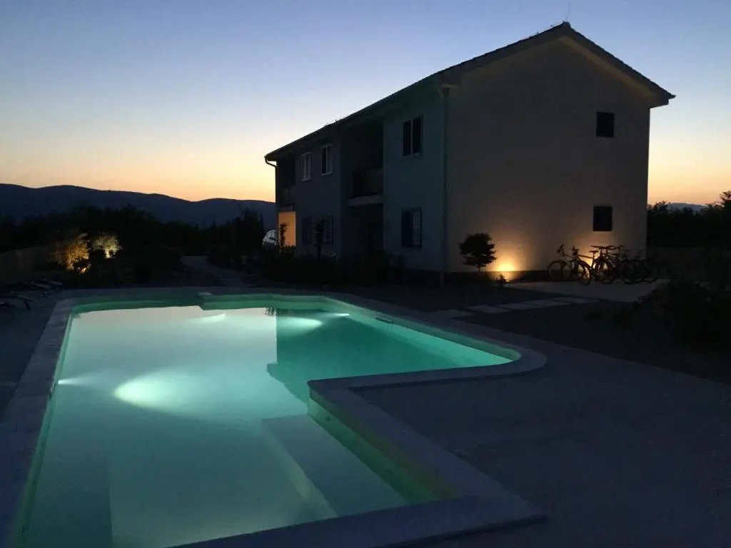 Wabi Sabi | Pool Apartments