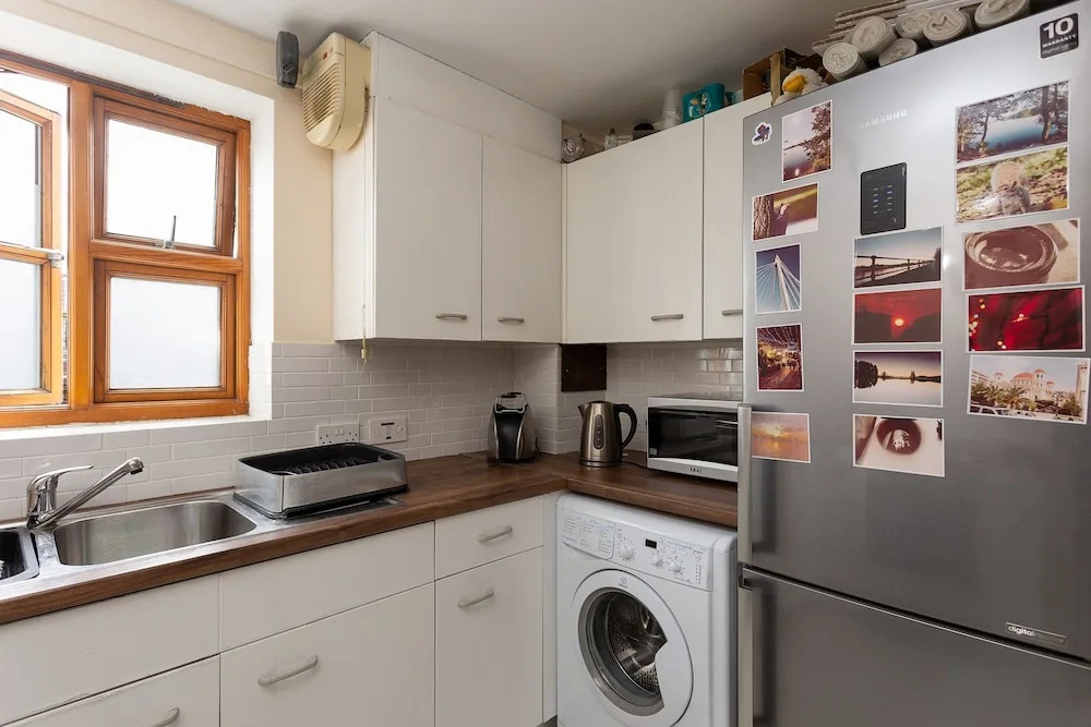 Modern 1 Bedroom Apartment in Shepherds Bush