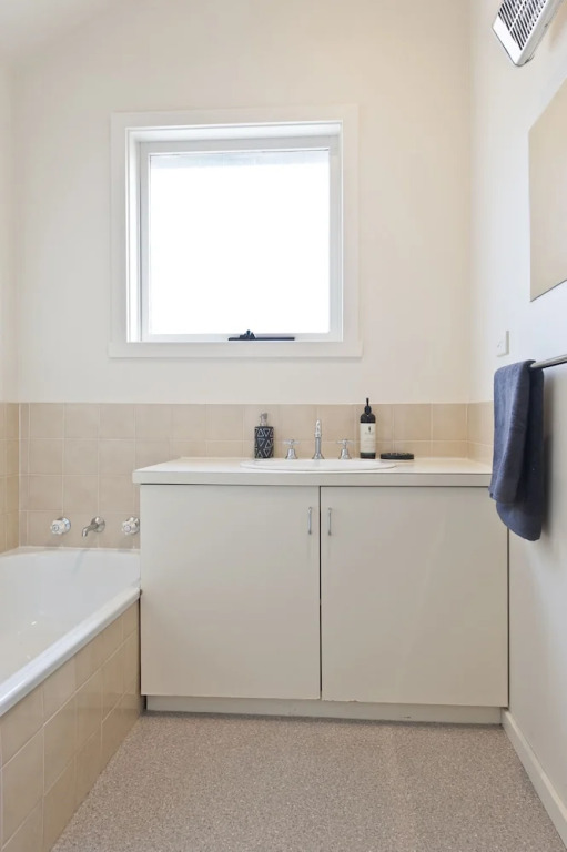 4 at 8 Battery Point Townhouse