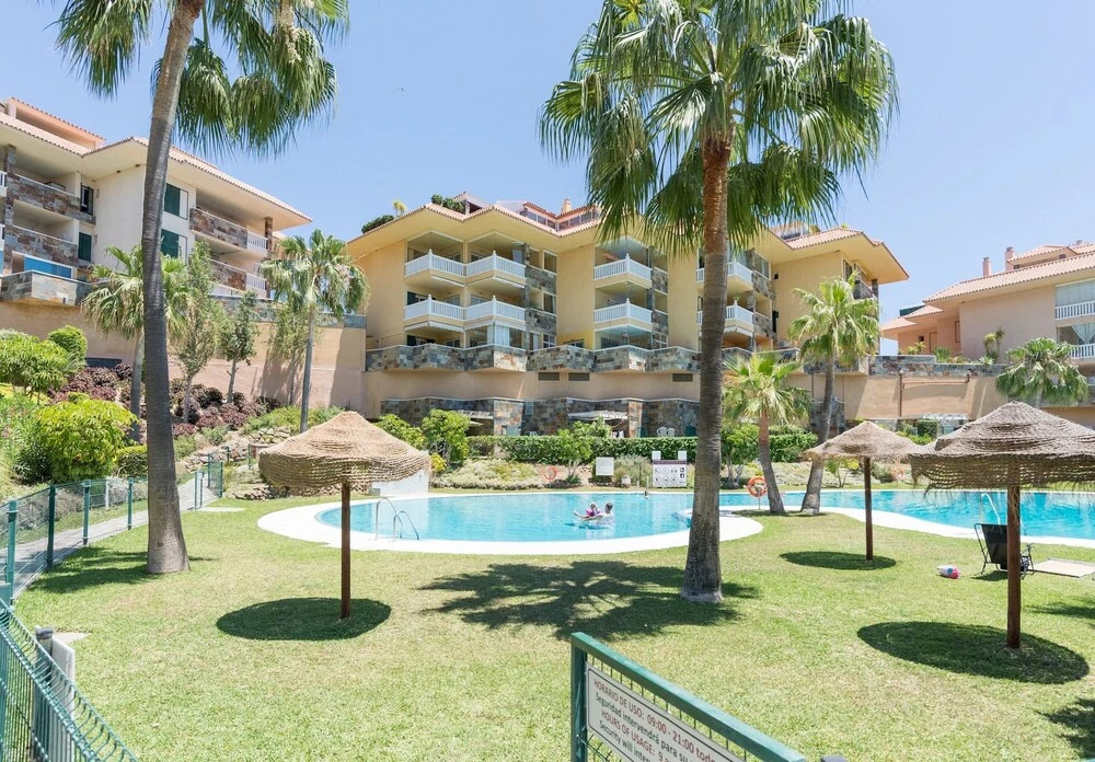 MalagaSuite Higueron Beach&Pool Apartment