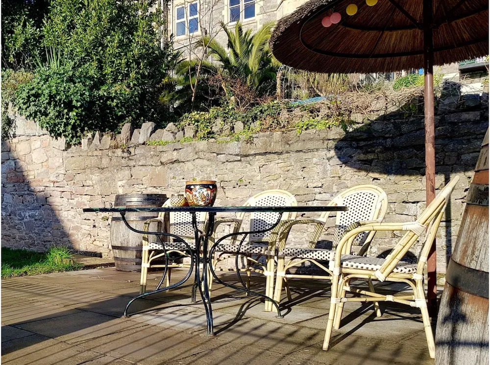 Seafarers Boutique Suites