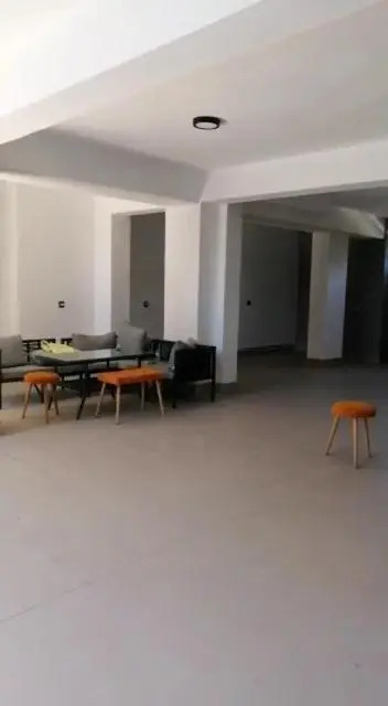 Havuz spor hamam cocukoyunalanı imkanı sunan konut