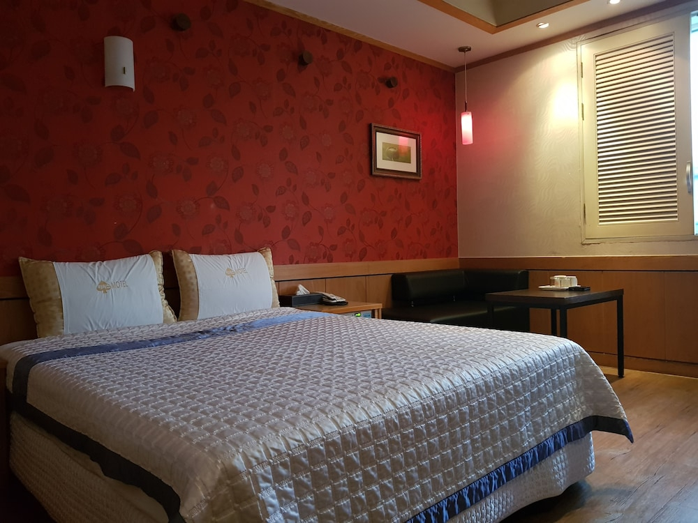 Biztel Ace Motel